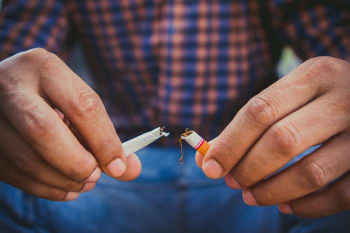 ۸ تا ۲۴ ساعت بعد از ترک سیگار